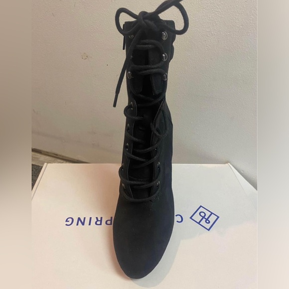 Women’s size 8 call it spring booties - Picture 3 of 6